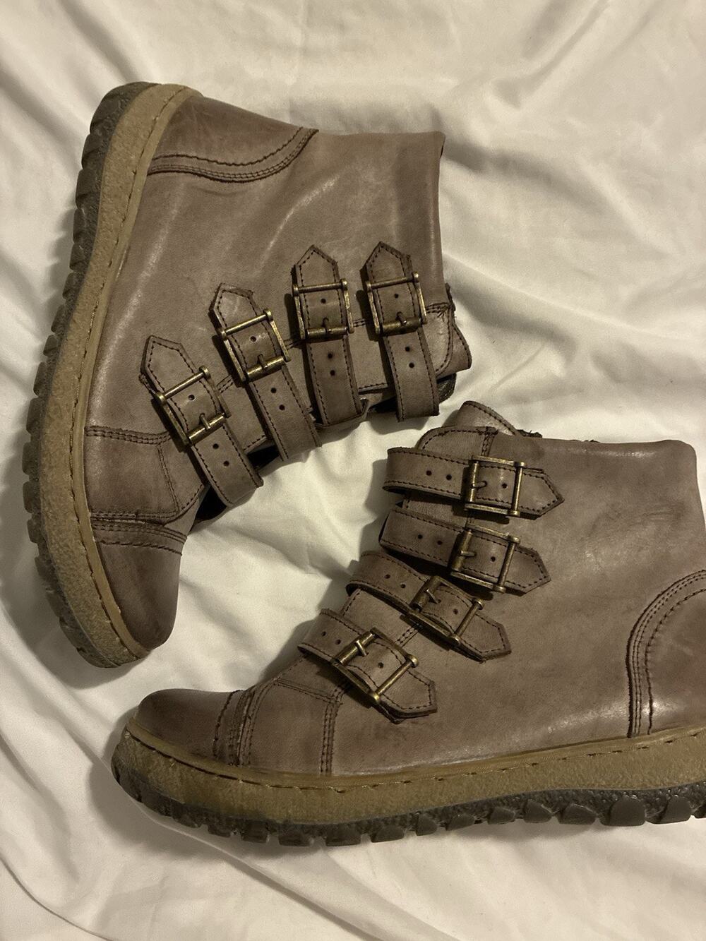 V-Italia Women's Grey Leather Kiki Boots, Size 7.5